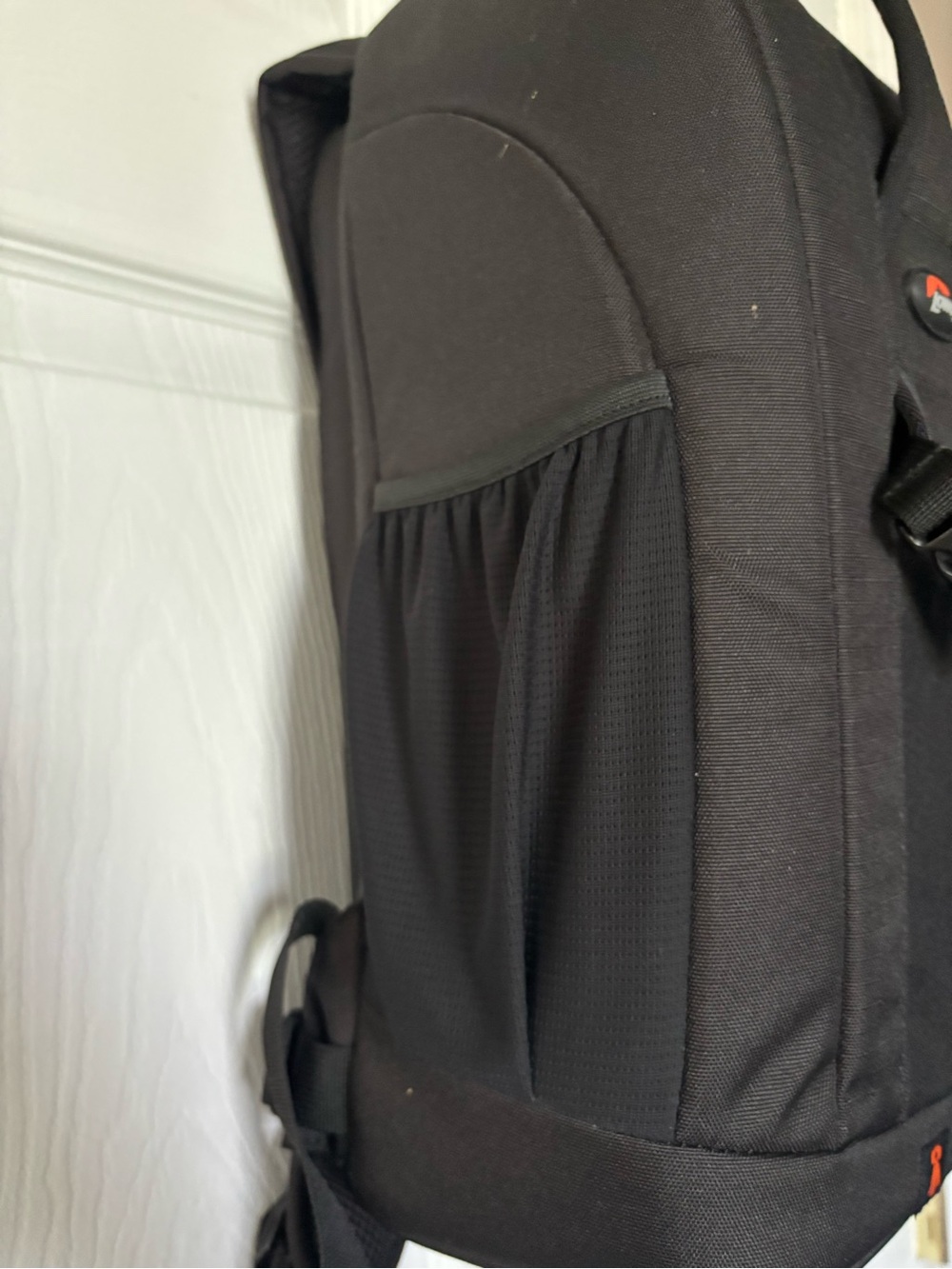 Lowepro Camera Backpack - Picture 4 of 15